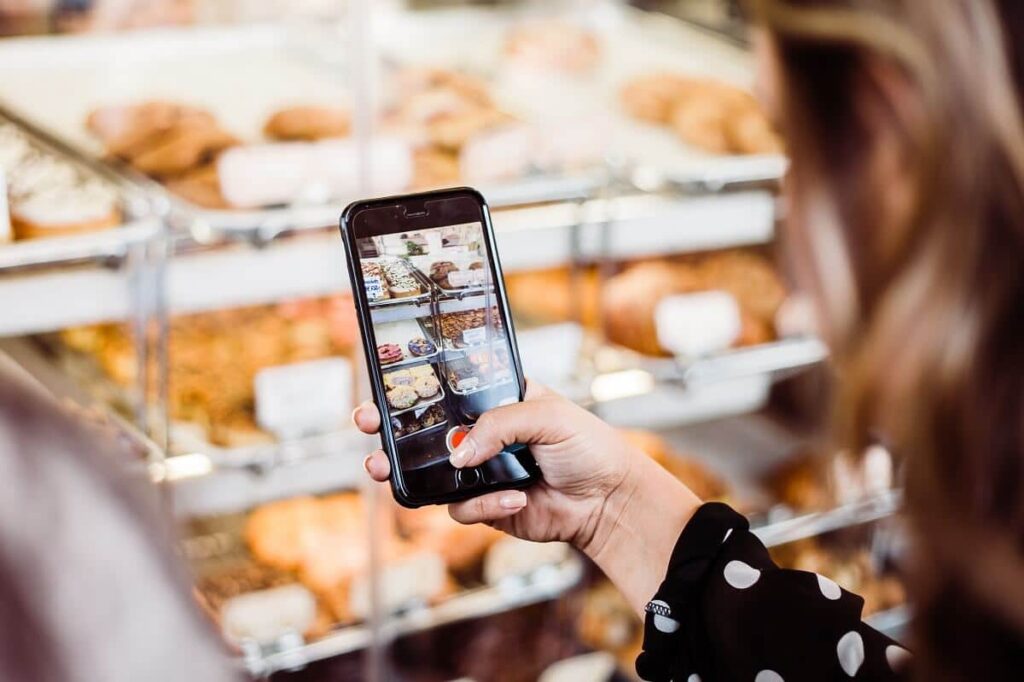 How To Record Without Holding The Button In Snapchat