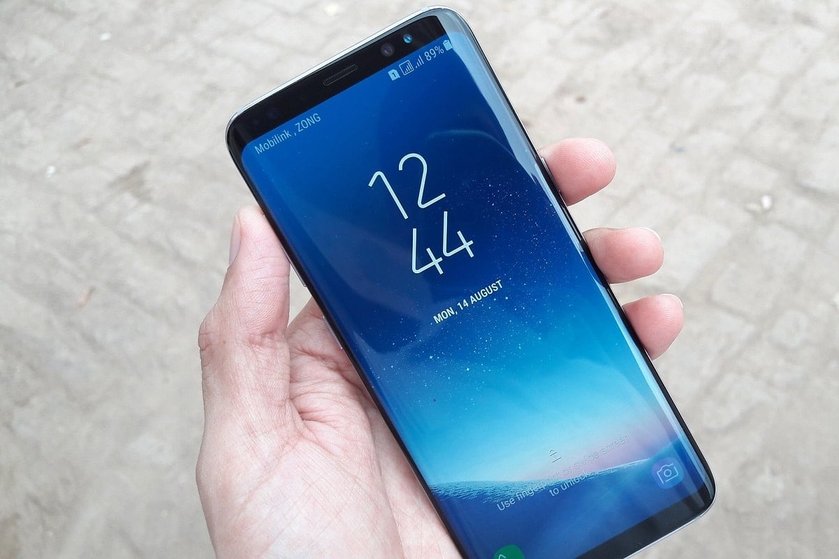 How to Remove SIM Card from Samsung S8+