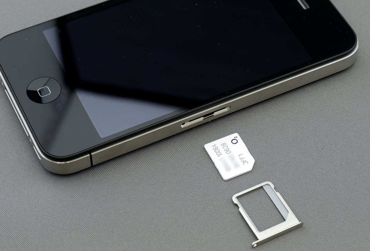 iPhone телефонында SIM картасы орнатылмаған қатені түзетіңіз
