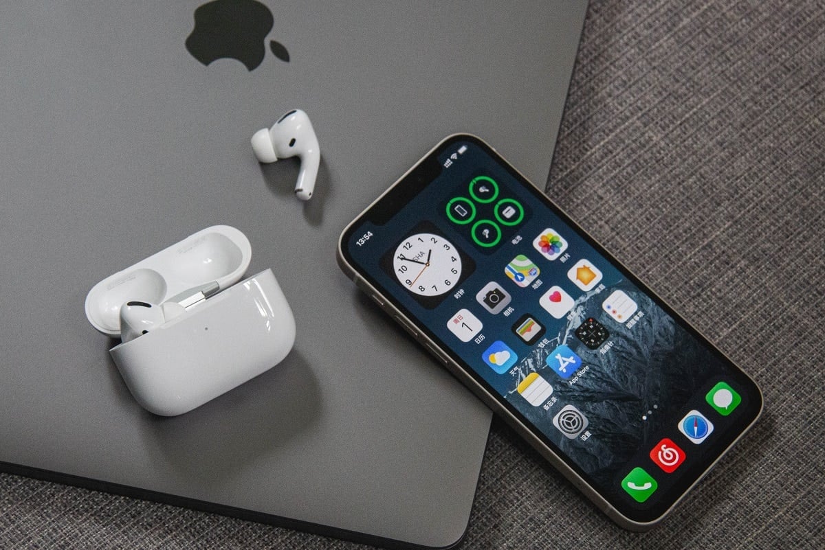 Fix AirPods Disconnecting From iPhone