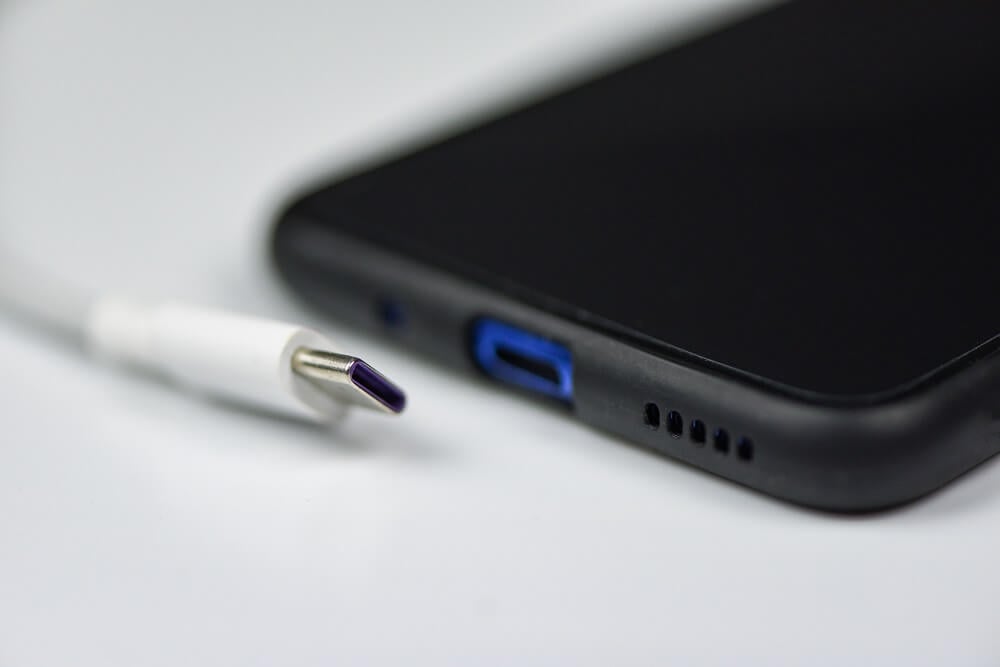 The USB port is damaged | Reasons why your smartphone battery is charging slowly