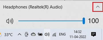 haga clic en el icono de flecha para expandir la lista de dispositivos de audio conectados a la computadora