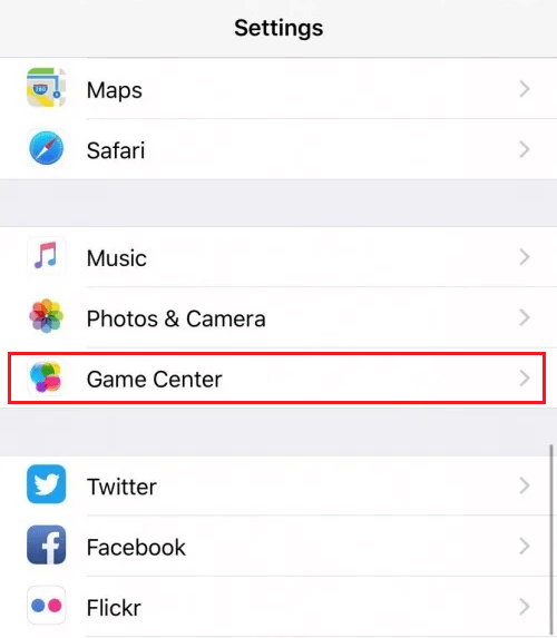 Откройте приложение «Настройки» на своем iPhone и нажмите Game Center в списке меню.