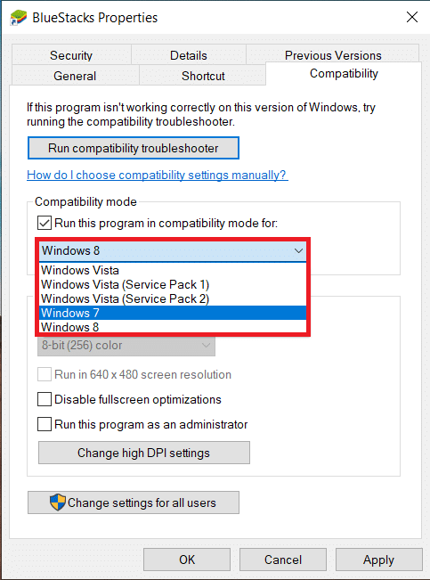 Выберите подходящую версию Windows для запуска Bluestacks в режиме совместимости и нажмите «Применить», а затем «ОК».