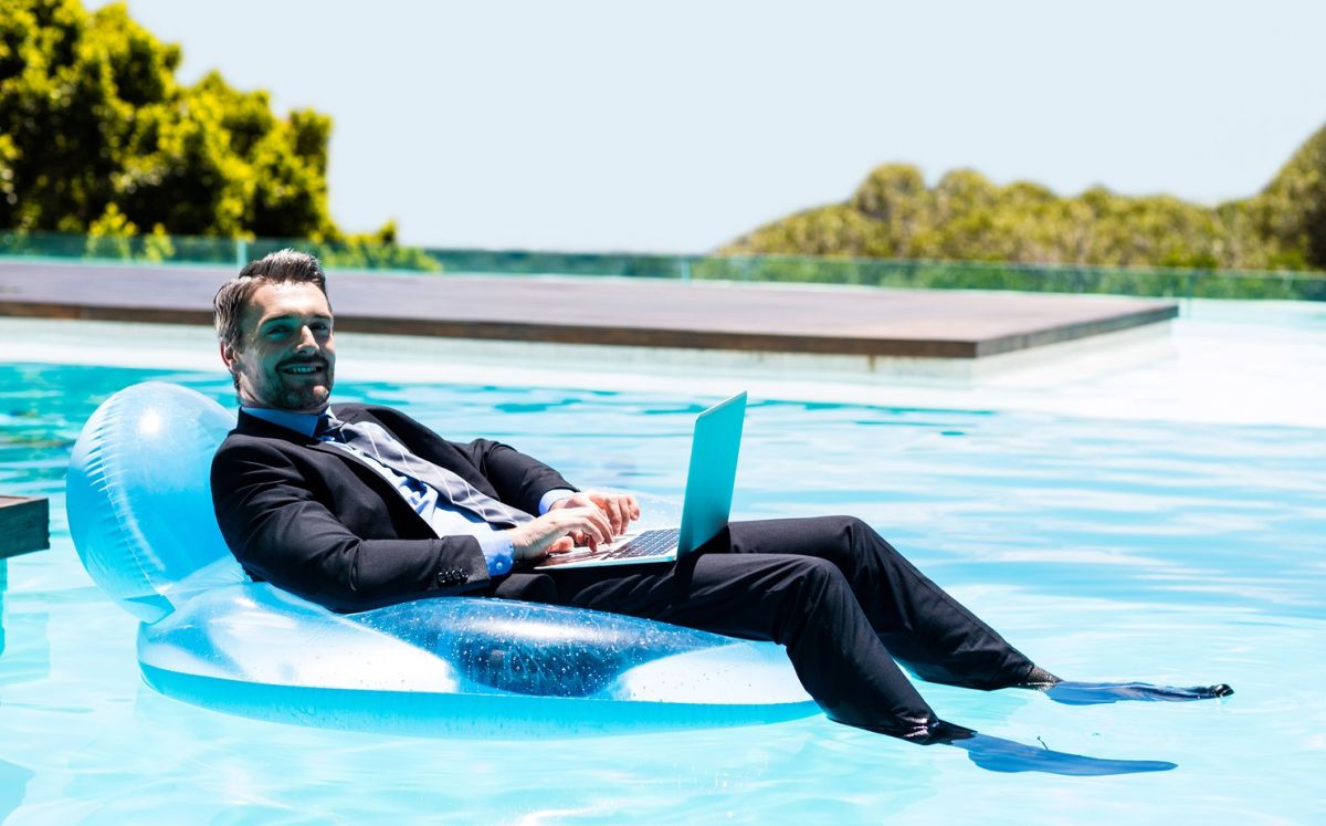 How to Use a Laptop in a Pool?
