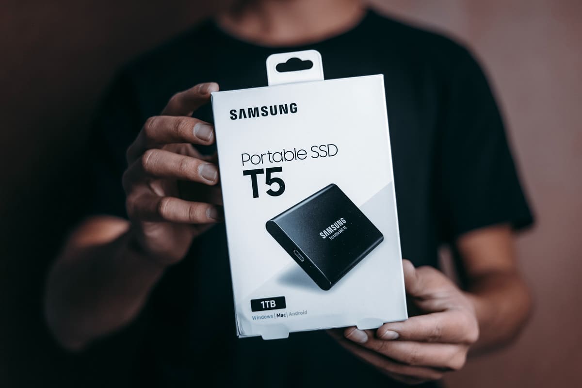 samsung solid state drive, ssd. Best external hard drive for PC gaming