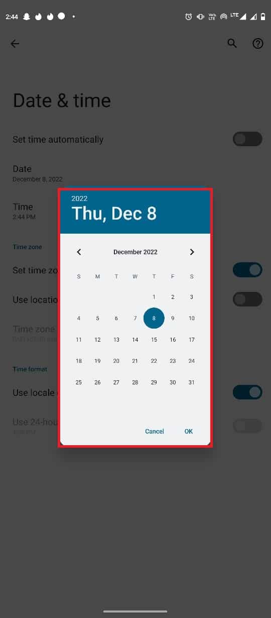 Нажмите «Дата», а затем выберите правильную дату в календаре.