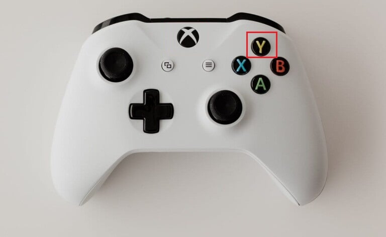 кнопка Y контроллера Xbox